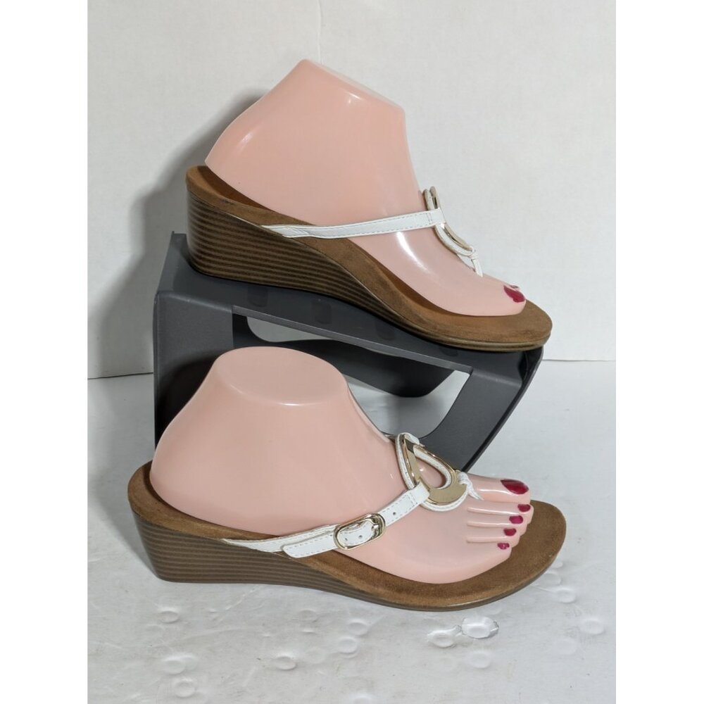 Vionic Wedge Sandals White Gold Metal Circle Adjustable Buckle Women's Size 7.5